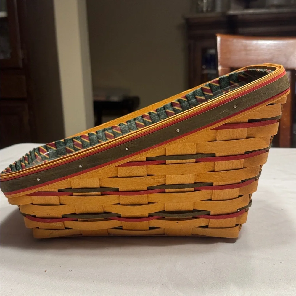 Longaberger Handwoven Holiday sleigh basket.  1997